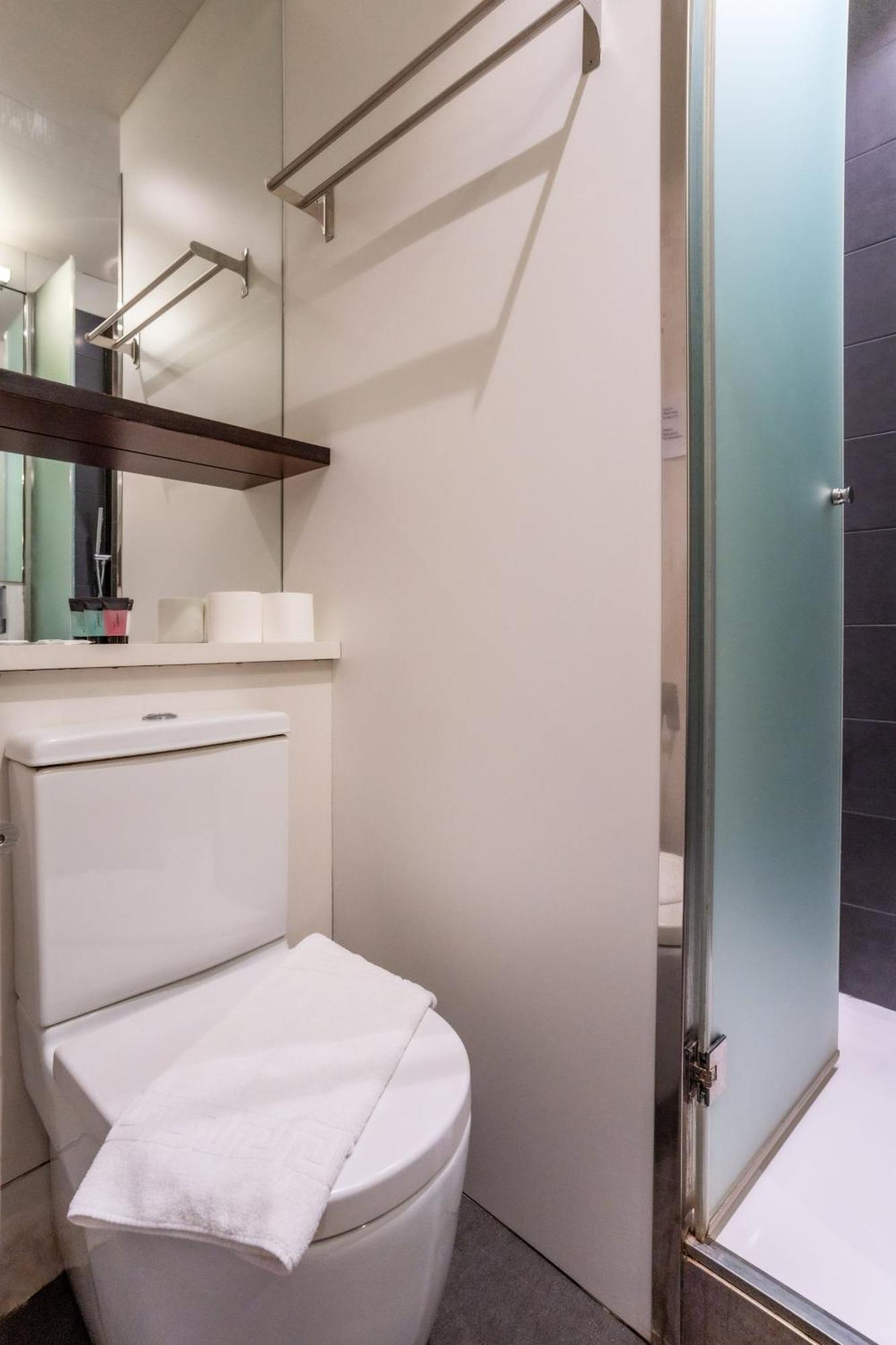 Paseo De Gracia Catalan 4bd With Private Terrace Apartment